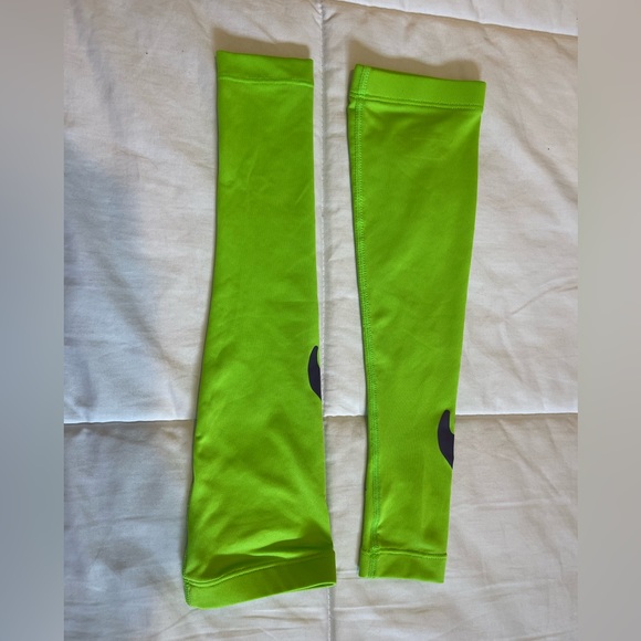 Saucony running compression sleeves - Picture 2 of 3